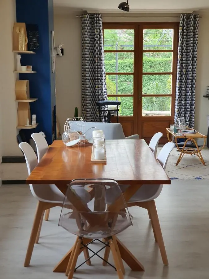 Bed and Breakfast A l'Ecole Buissonnière à Lacrouzette France