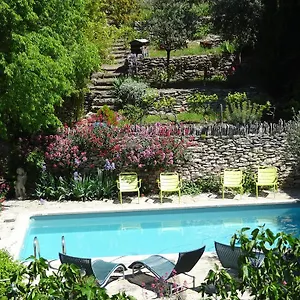 au-ralenti-du-lierre.fr-provencehotel.com/